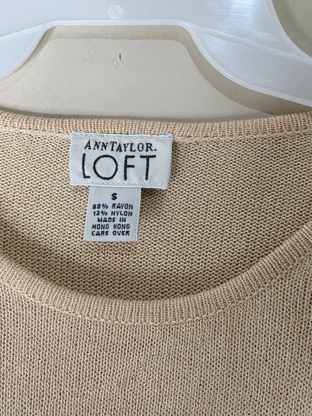 Ann Taylor LOFT Beige Knit Sweater Ruffle Hem Size S Soft Lightweight - Picture 3 of 13